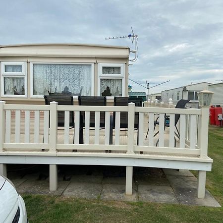 I13 The Chase Caravan Park Ingoldmells Buitenkant foto